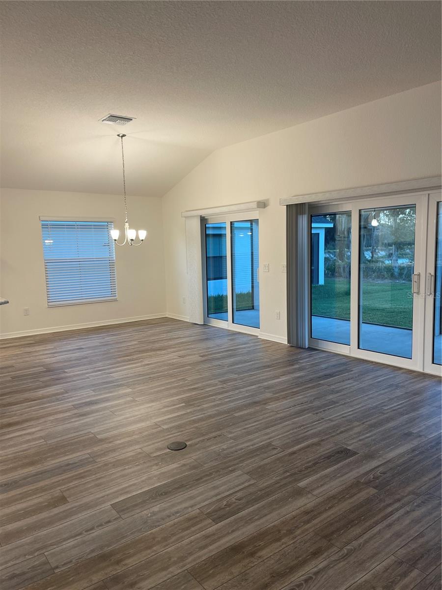 Image 6 of 18 For 2740 Alder Avenue