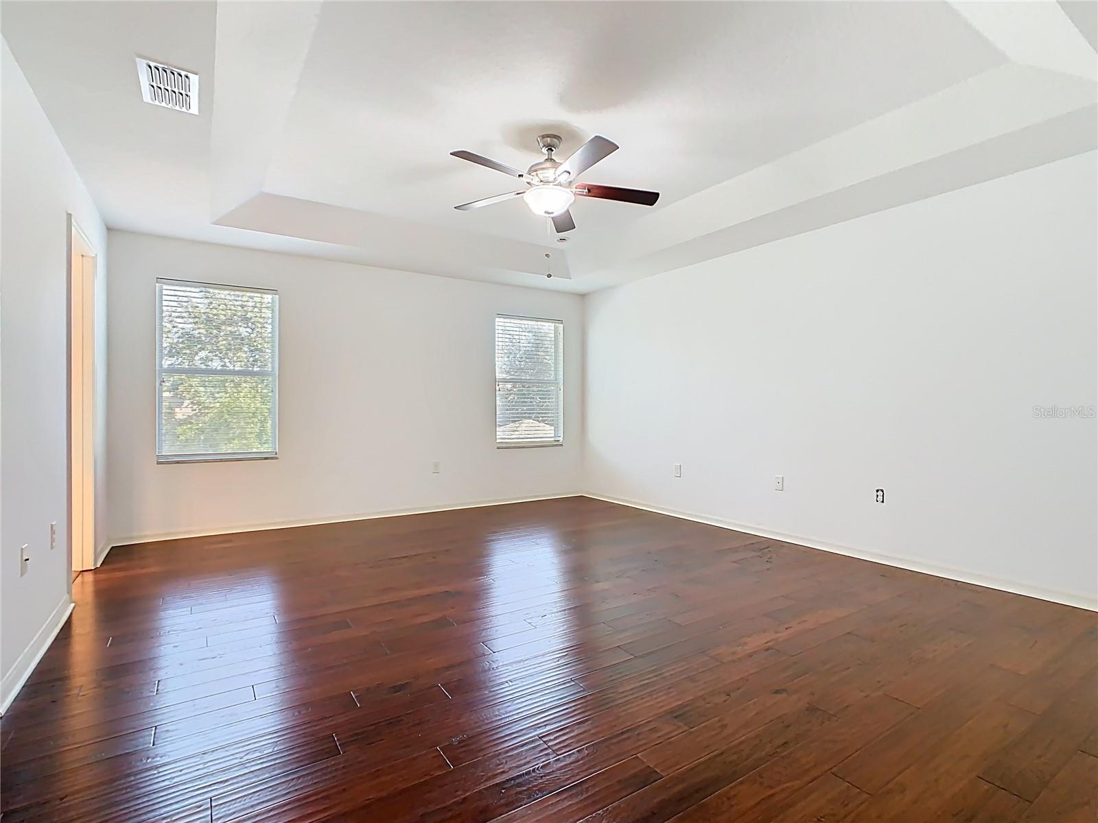 Image 3 of 24 For 11717 Thatcher Avenue