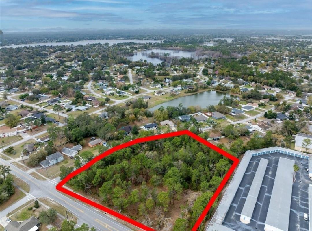 Image 5 of 15 For 1370 Courtland Blvd