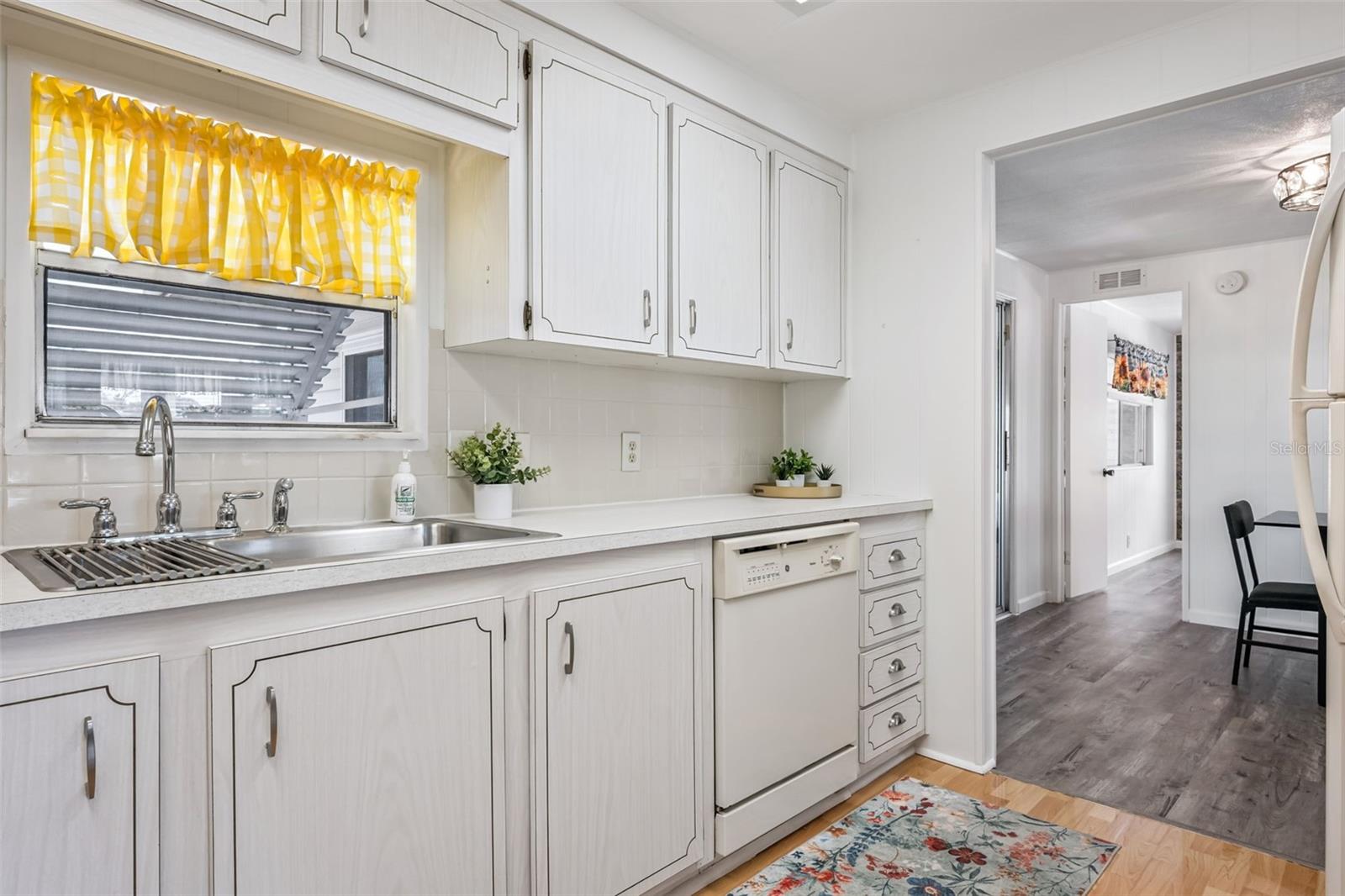 Image 13 of 49 For 2156 Wax Myrtle Drive 1757