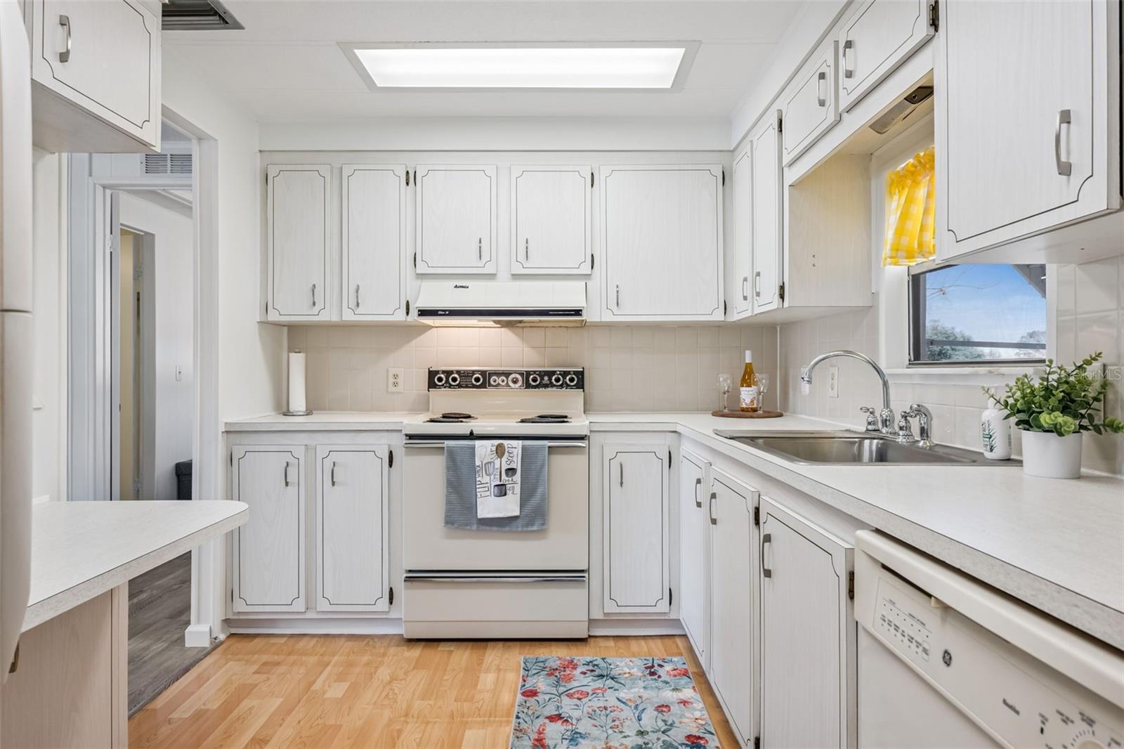 Image 14 of 49 For 2156 Wax Myrtle Drive 1757