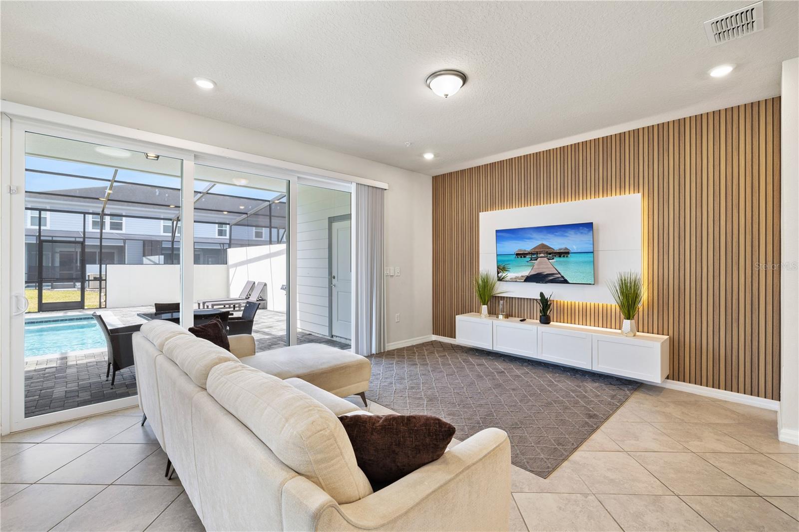 Image 17 of 59 For 1277 Blue Island Drive