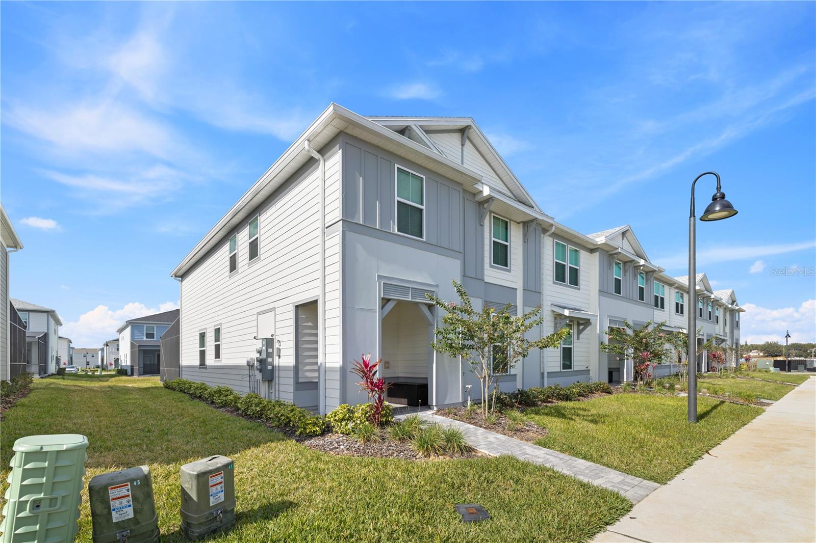 Image 3 of 59 For 1277 Blue Island Drive