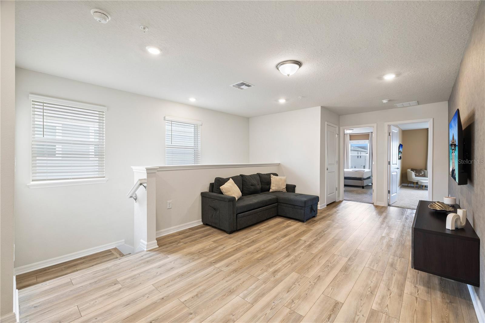 Image 31 of 59 For 1277 Blue Island Drive