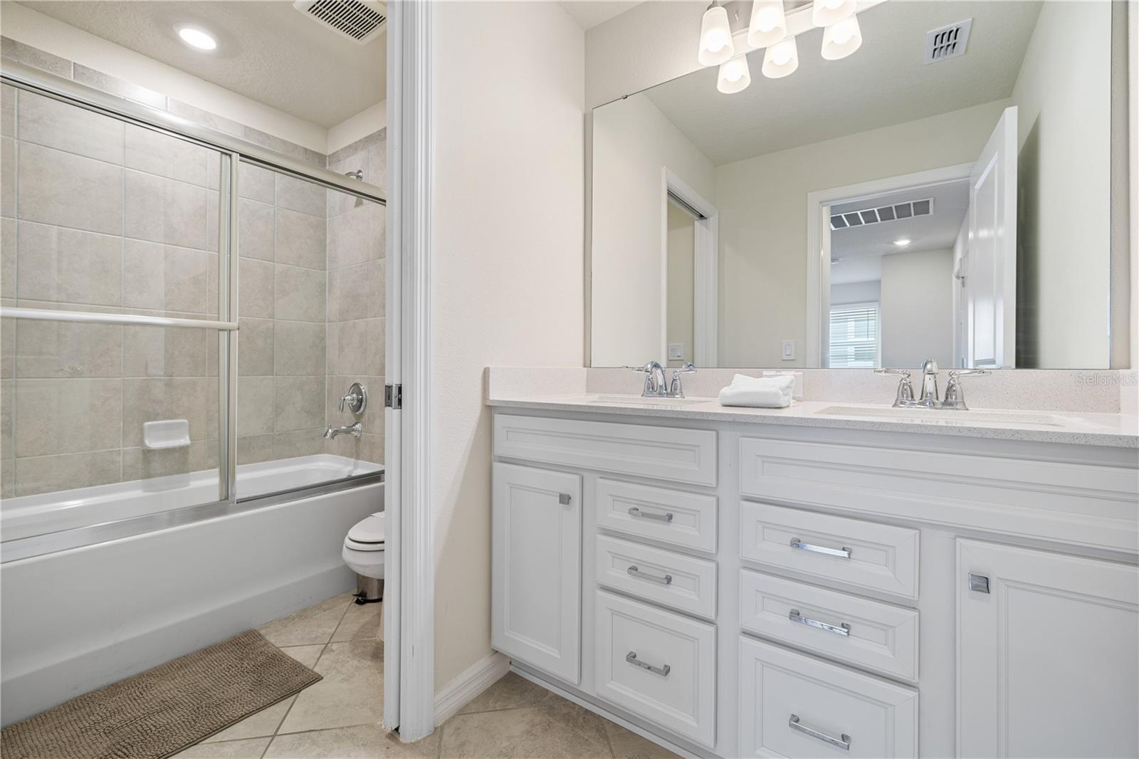 Image 36 of 59 For 1277 Blue Island Drive