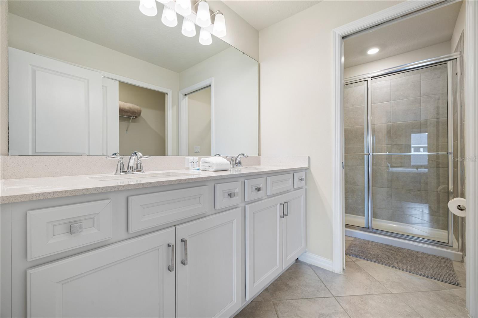 Image 41 of 59 For 1277 Blue Island Drive