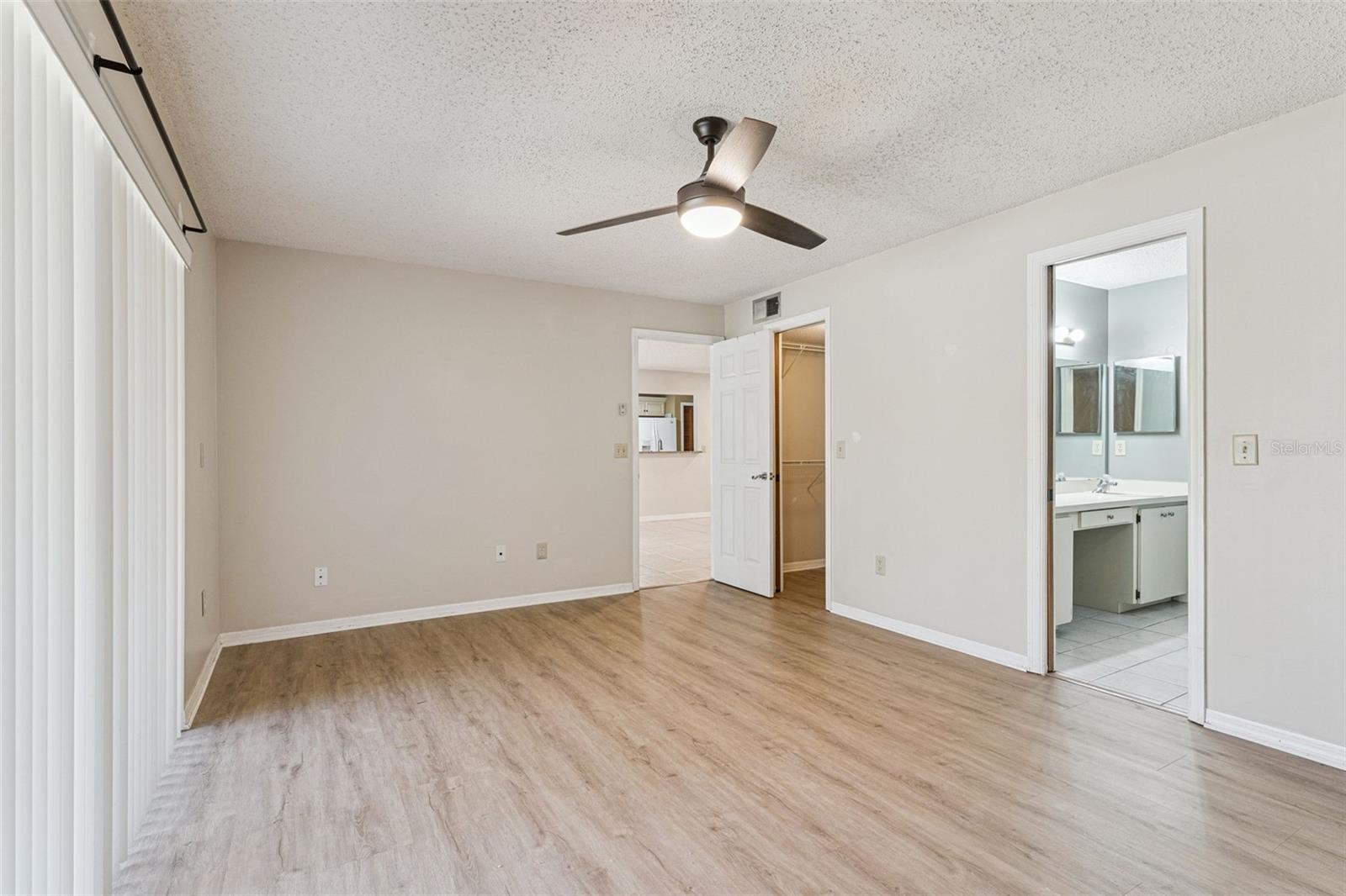 Image 11 of 42 For 600 Northern Way 201