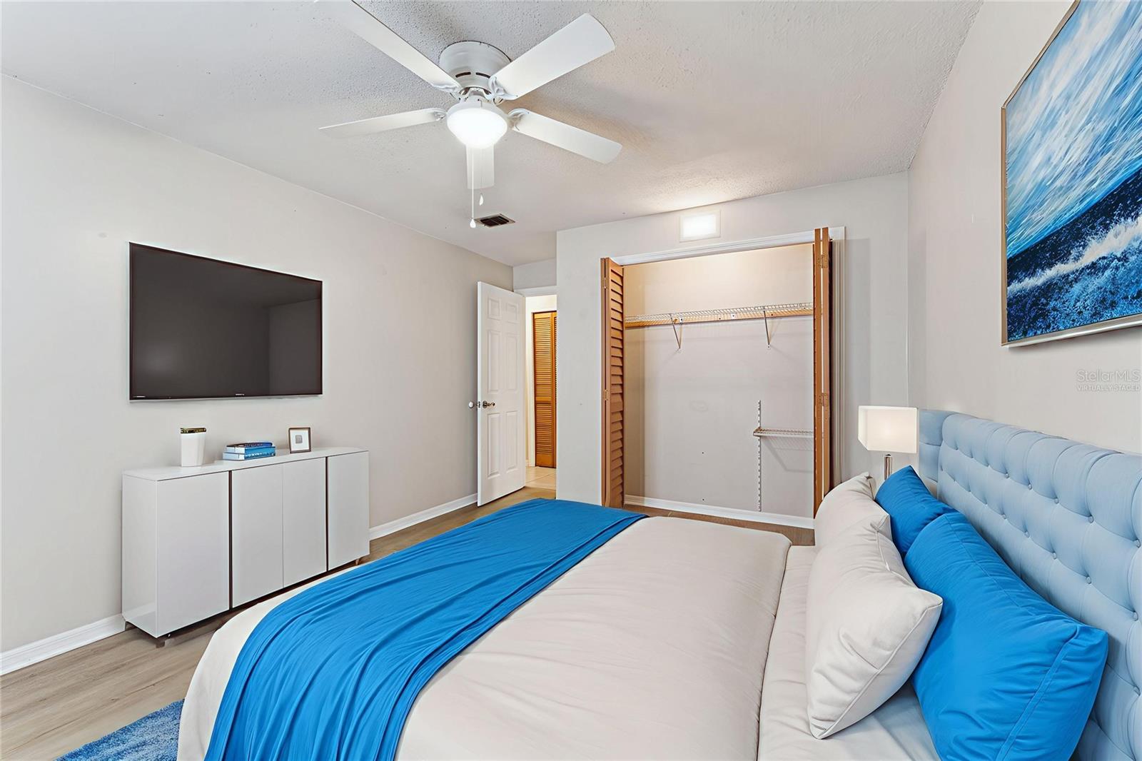 Image 13 of 42 For 600 Northern Way 201