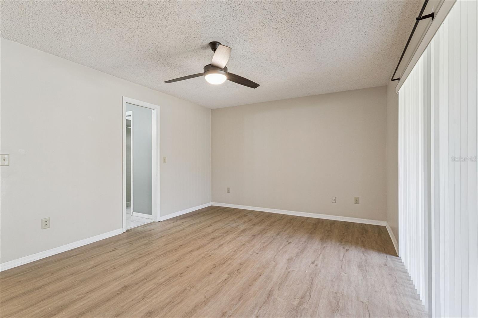 Image 18 of 42 For 600 Northern Way 201