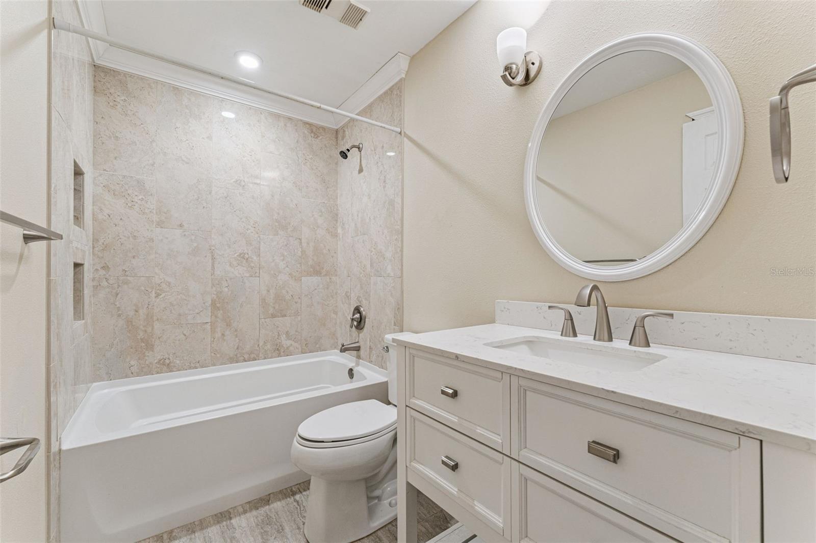 Image 23 of 42 For 600 Northern Way 201