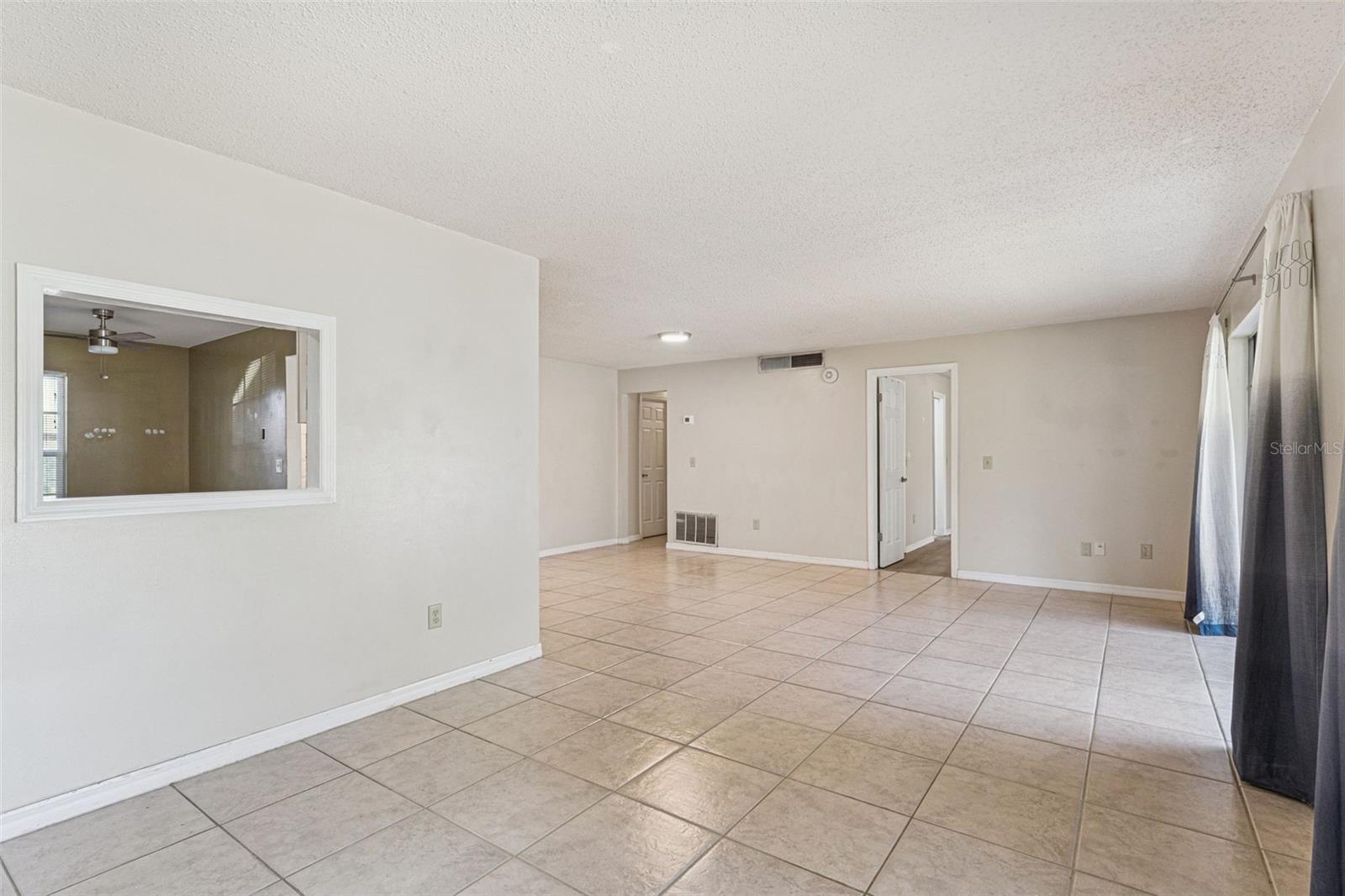 Image 4 of 42 For 600 Northern Way 201