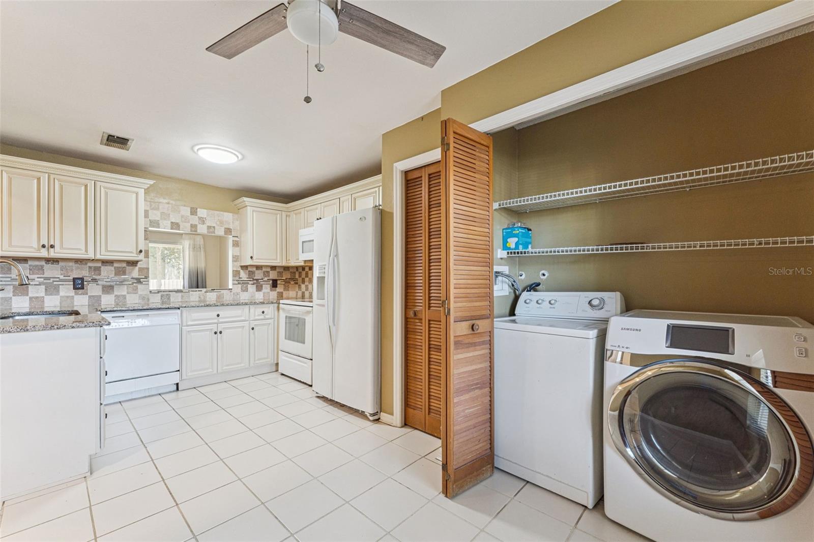 Image 9 of 42 For 600 Northern Way 201