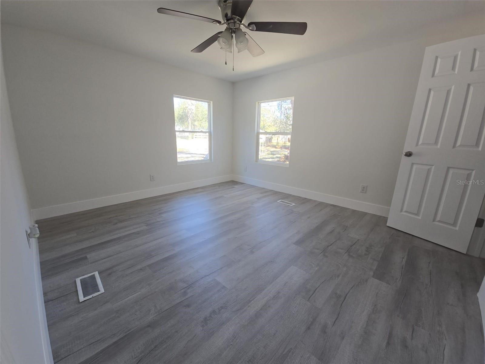 Image 7 of 23 For 37344 Stanford Avenue