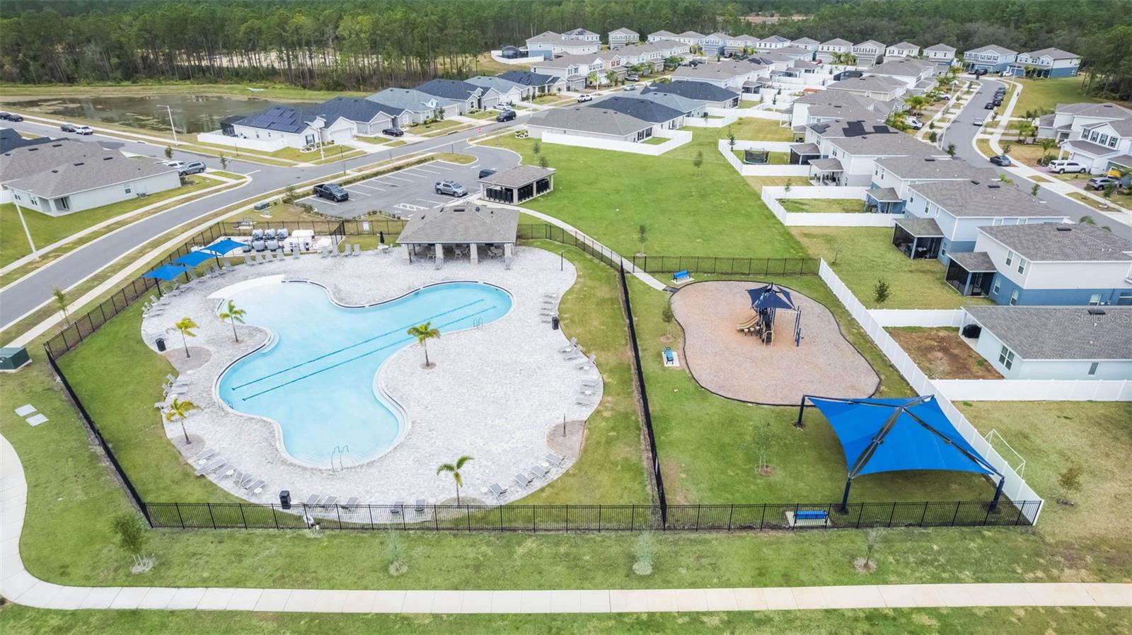 Image 23 of 28 For 3141 Laurent Loop