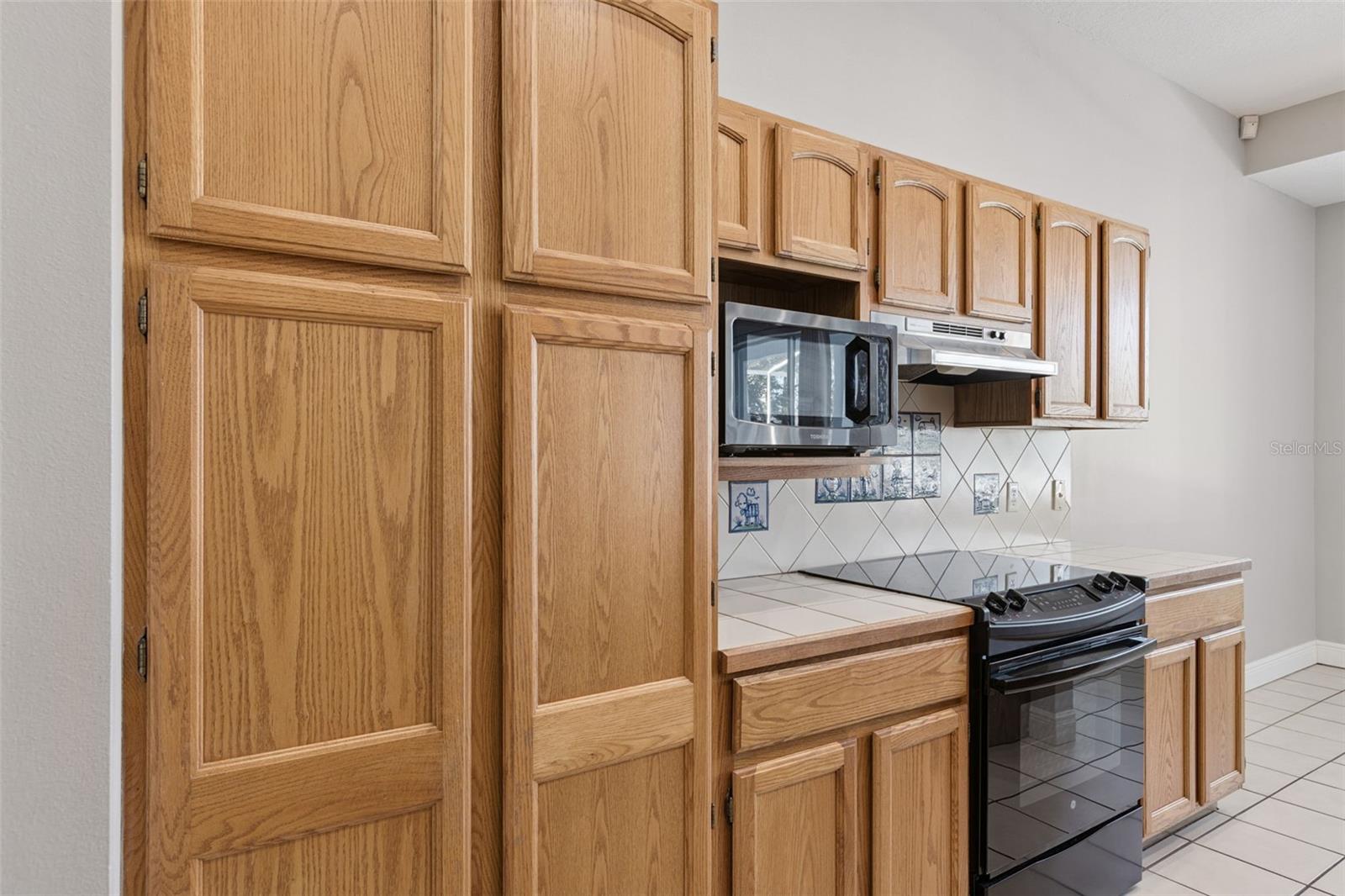 Image 13 of 41 For 160 Academy Oaks Place