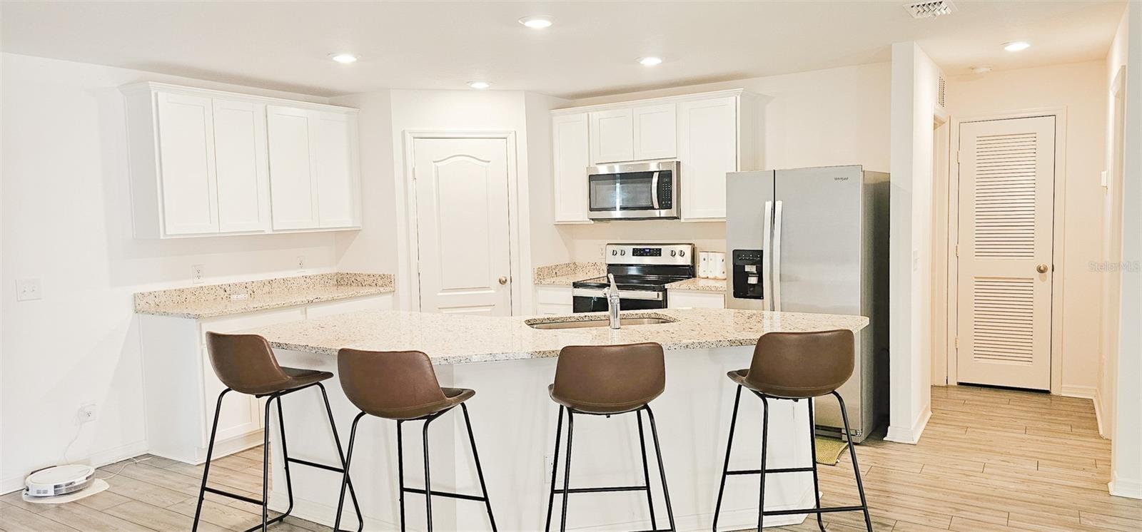 Image 4 of 21 For 271 Begonia Lane