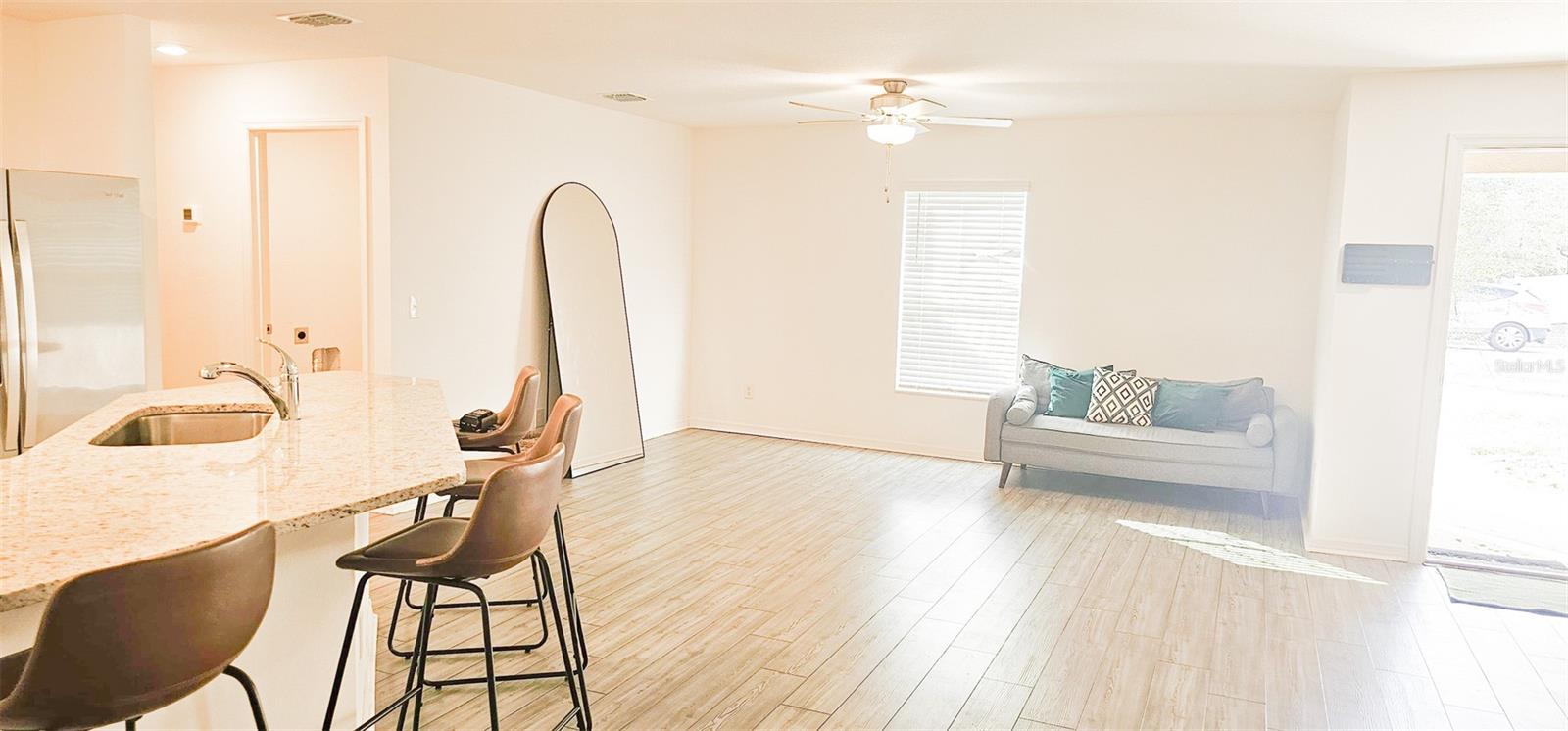 Image 6 of 21 For 271 Begonia Lane