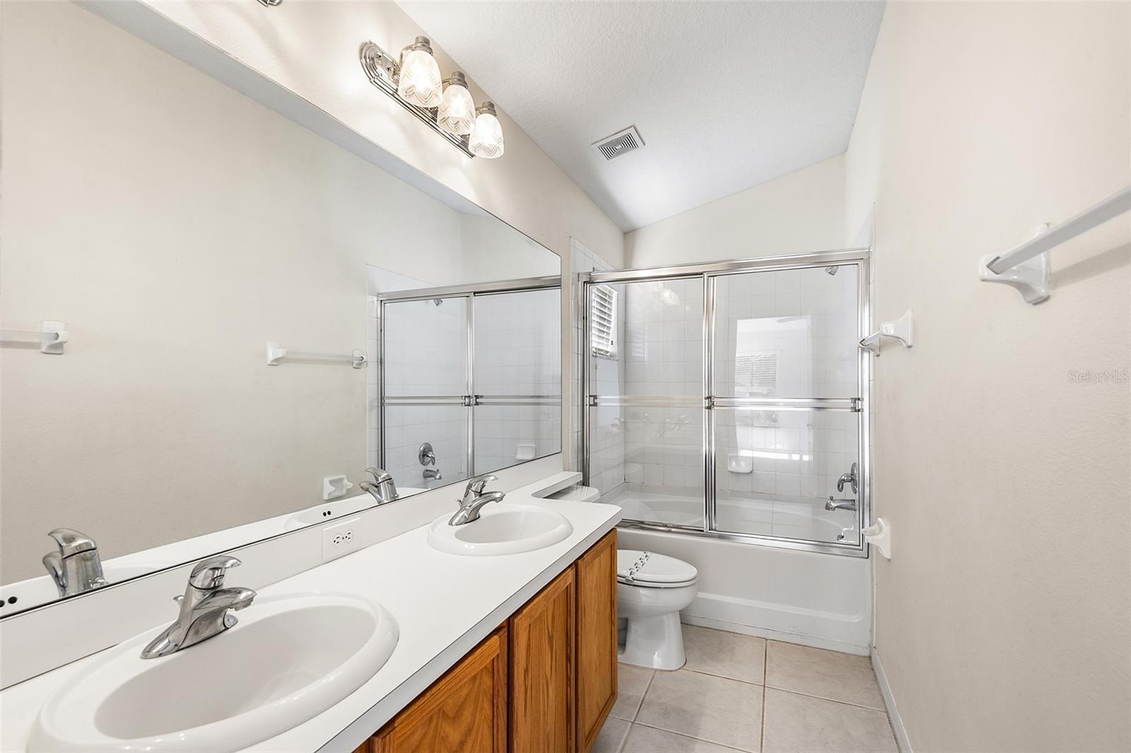 Image 9 of 15 For 5033 Glenburne Drive