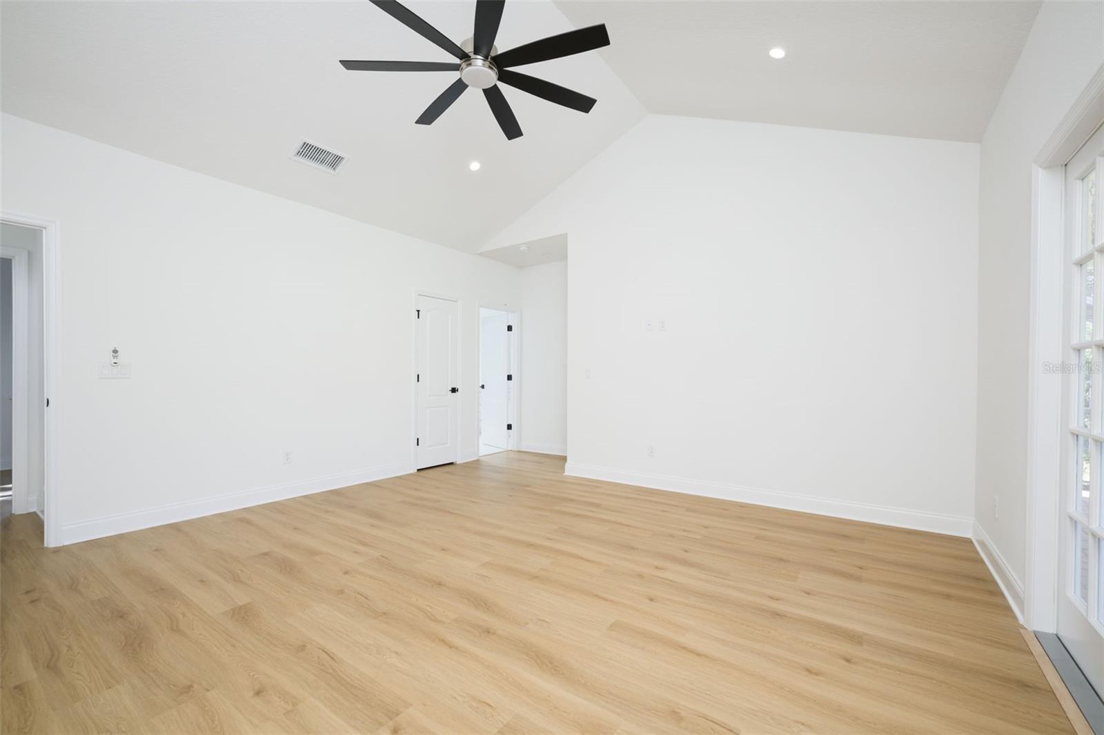 Image 27 of 60 For 3311 Oak Vista Drive