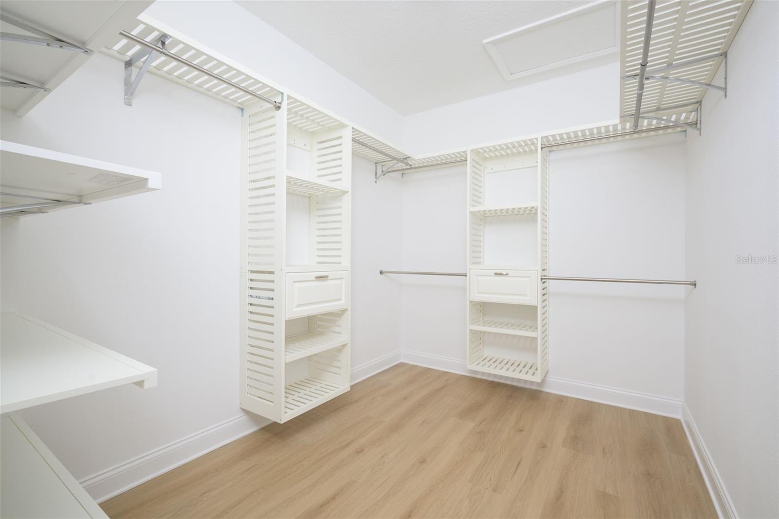 Image 28 of 60 For 3311 Oak Vista Drive