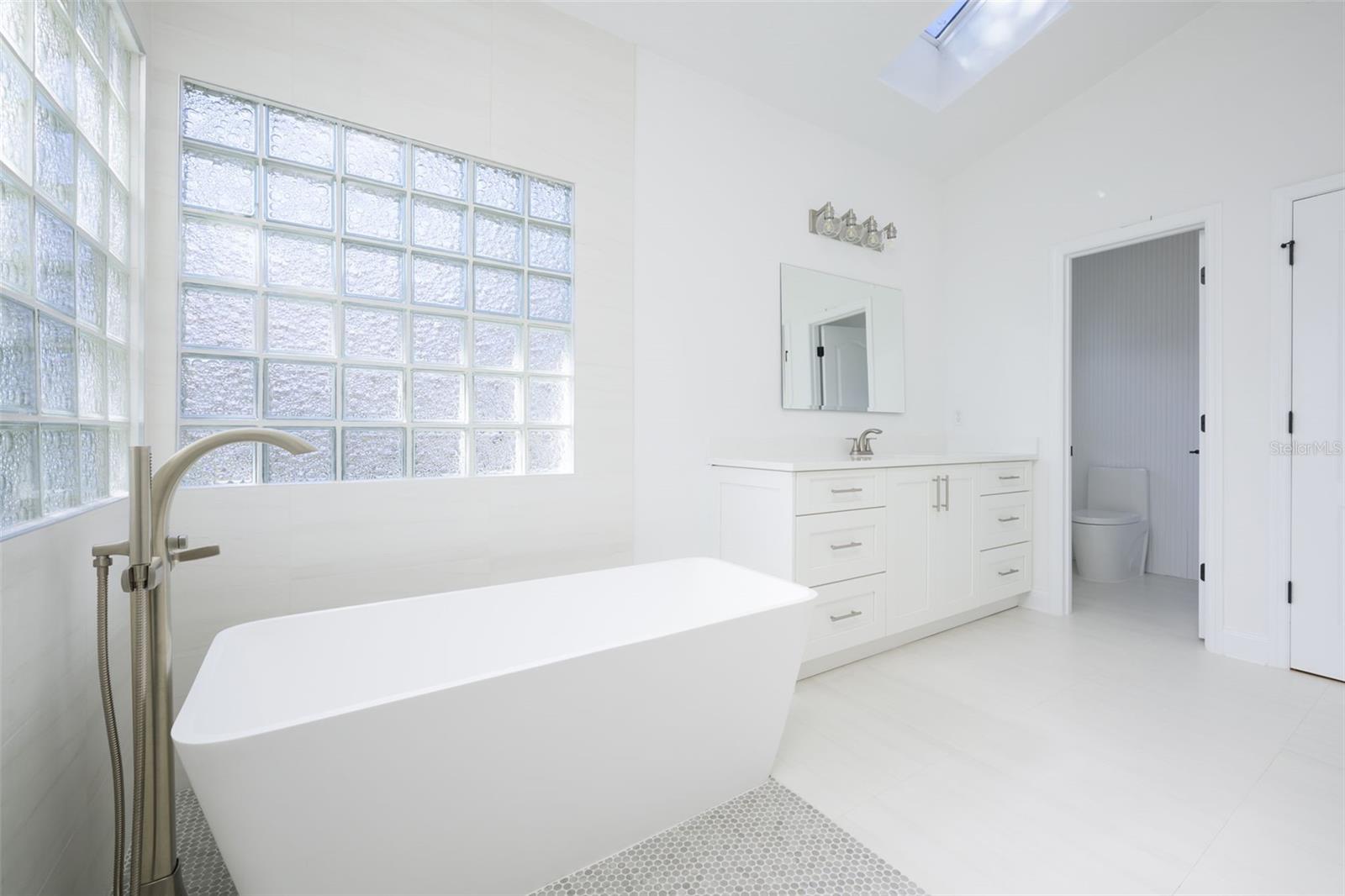 Image 34 of 60 For 3311 Oak Vista Drive