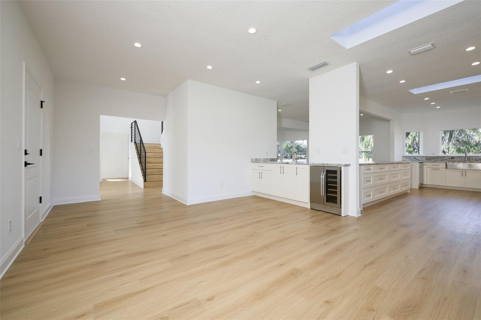 Image 5 of 60 For 3311 Oak Vista Drive