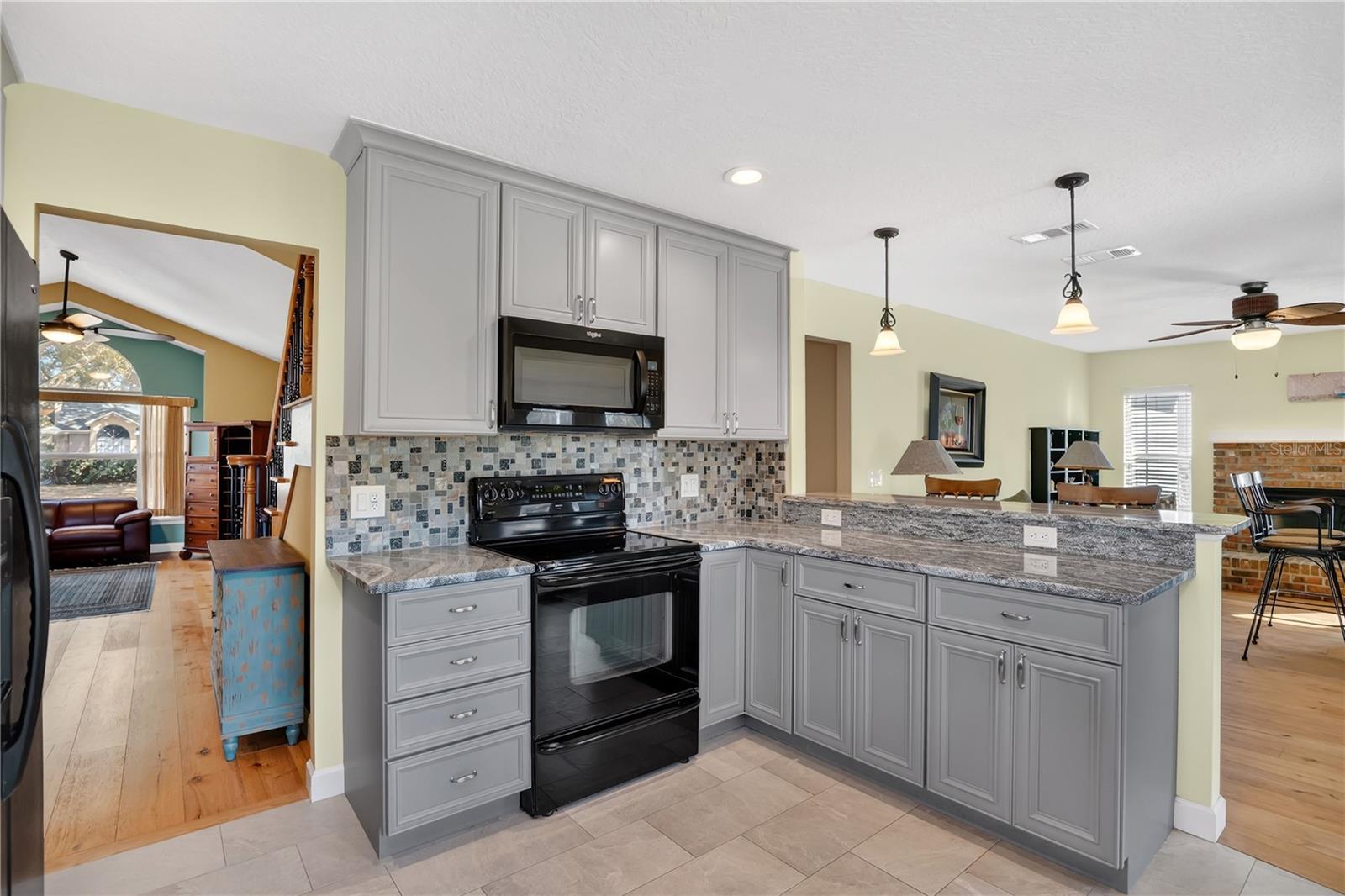 Image 12 of 38 For 3395 Hillmont Circle