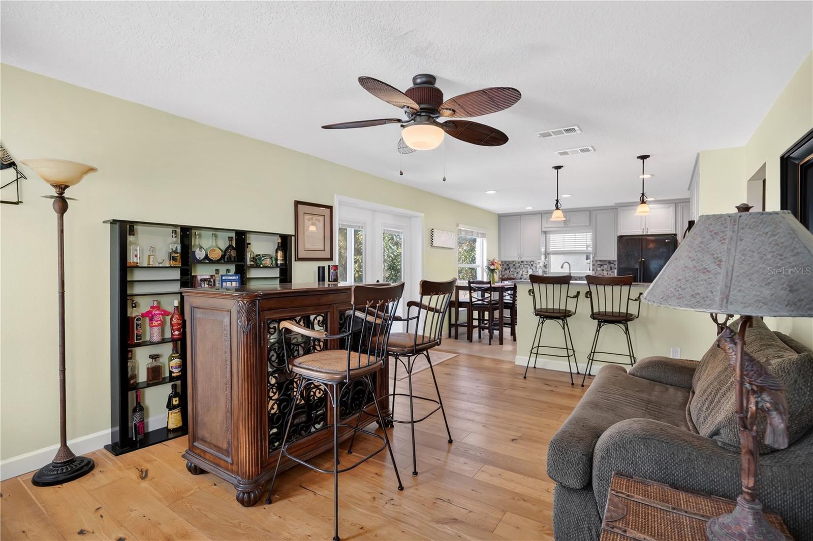 Image 14 of 38 For 3395 Hillmont Circle