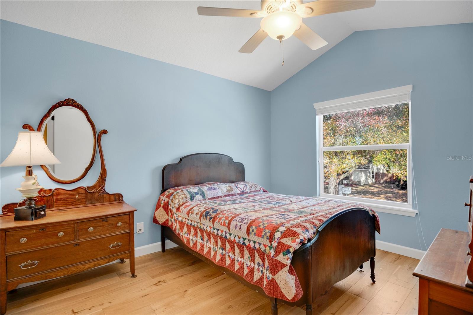 Image 22 of 38 For 3395 Hillmont Circle