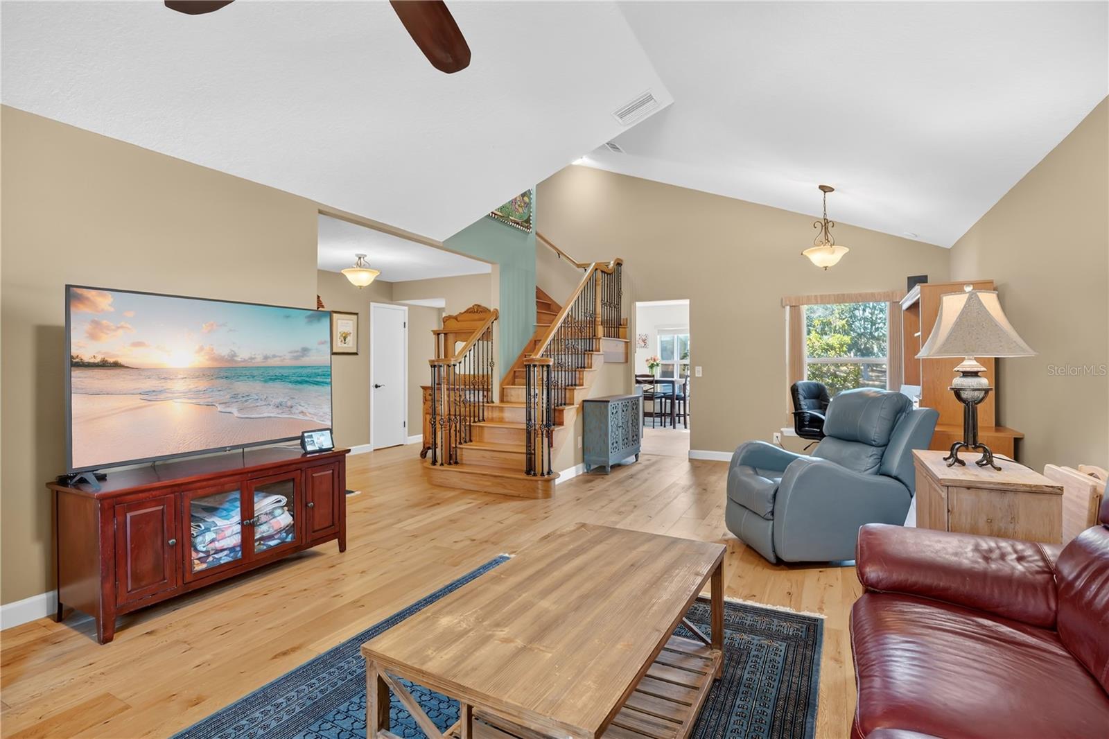 Image 7 of 38 For 3395 Hillmont Circle