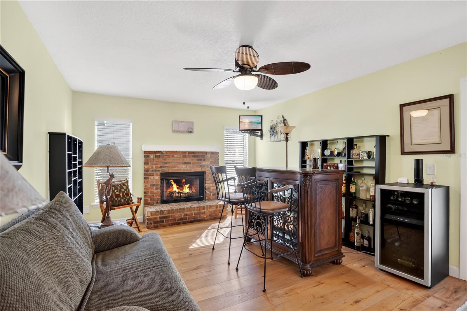 Image 9 of 38 For 3395 Hillmont Circle