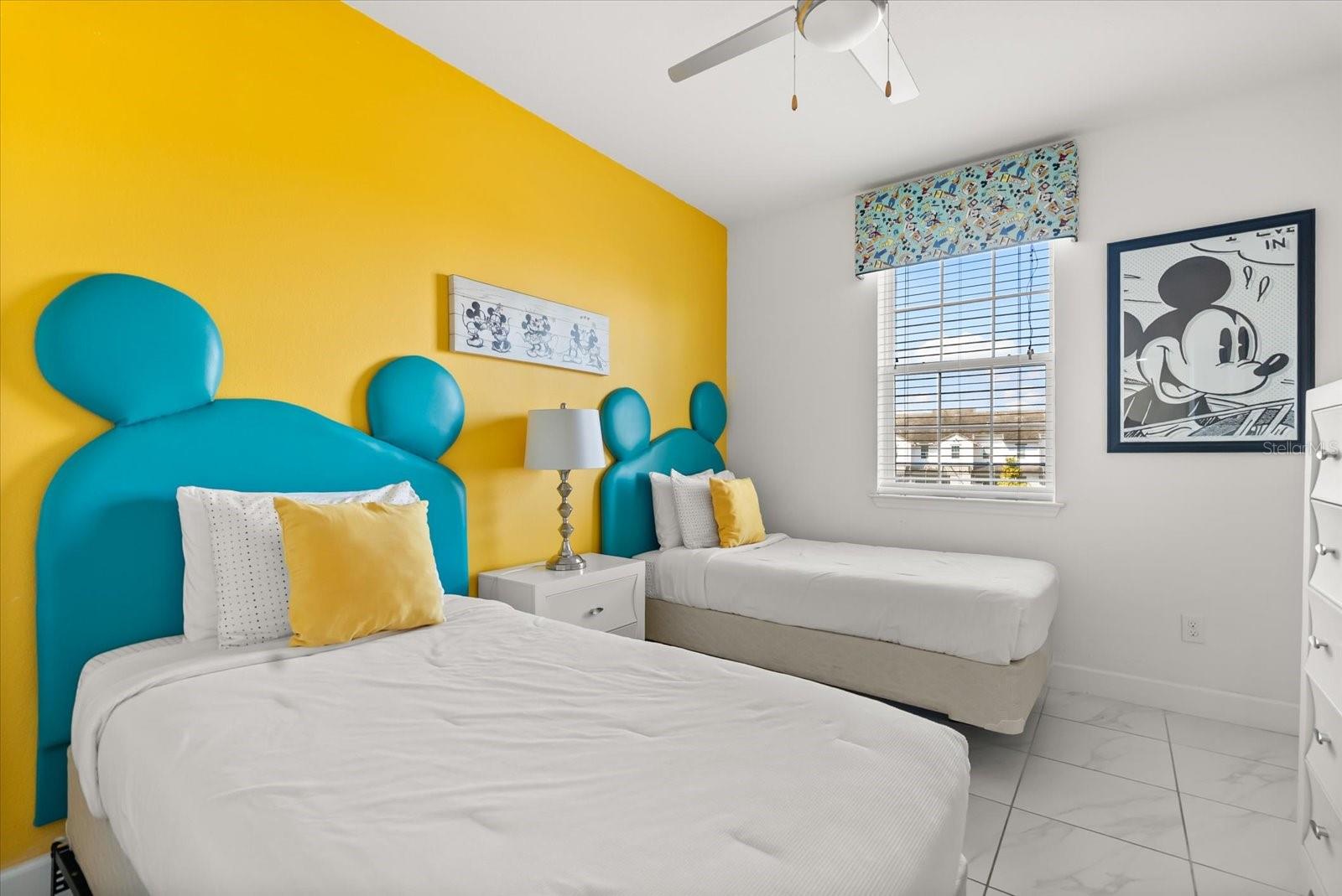 Image 10 of 58 For 337 Captiva Drive