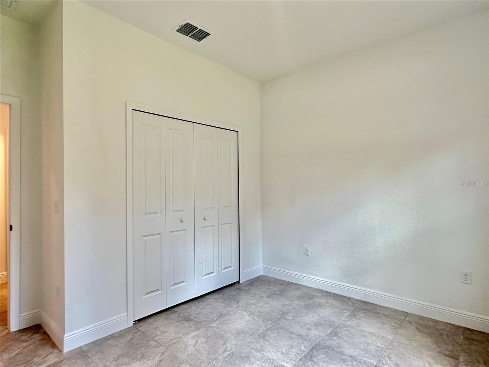 Image 5 of 12 For 13354 77th Avenue