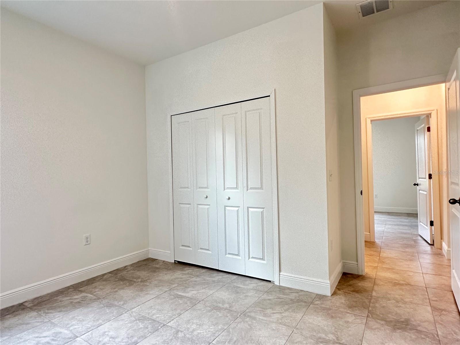 Image 6 of 12 For 13354 77th Avenue