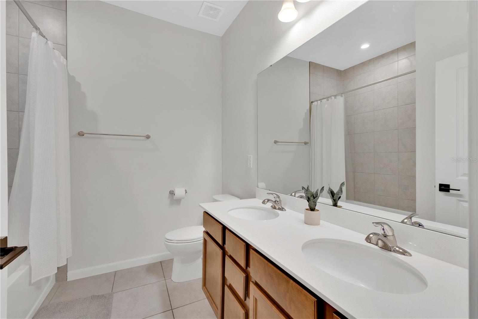 Image 21 of 32 For 67 Berlin Avenue