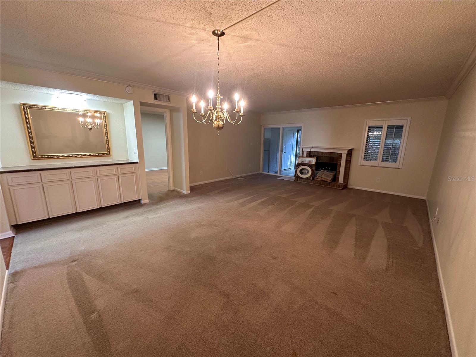 Image 10 of 25 For 17 Escondido Circle 236