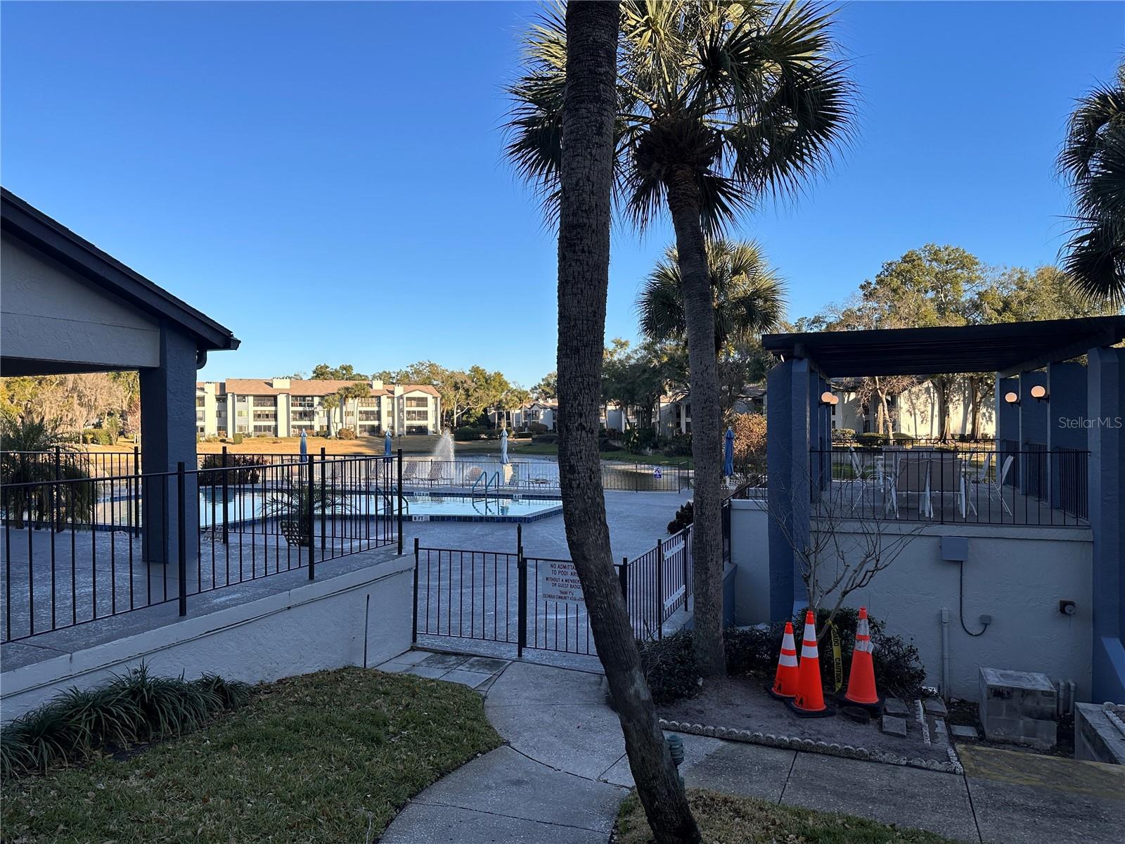 Image 23 of 25 For 17 Escondido Circle 236