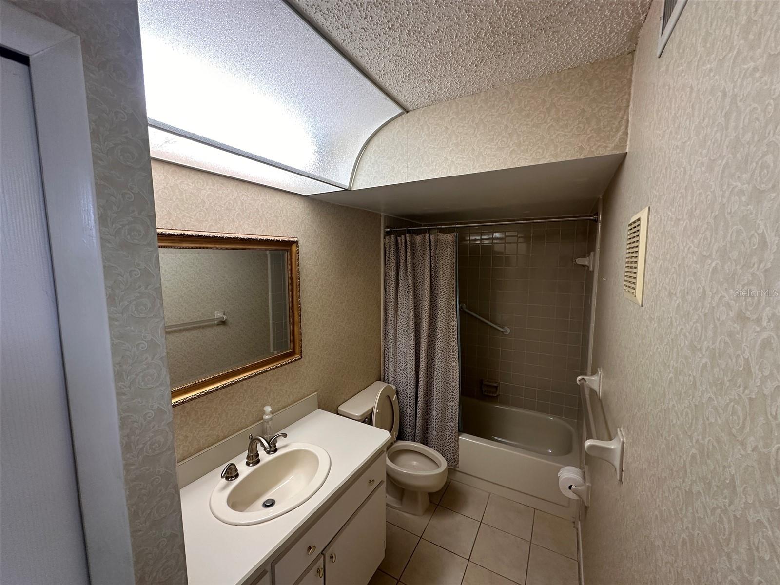 Image 3 of 25 For 17 Escondido Circle 236