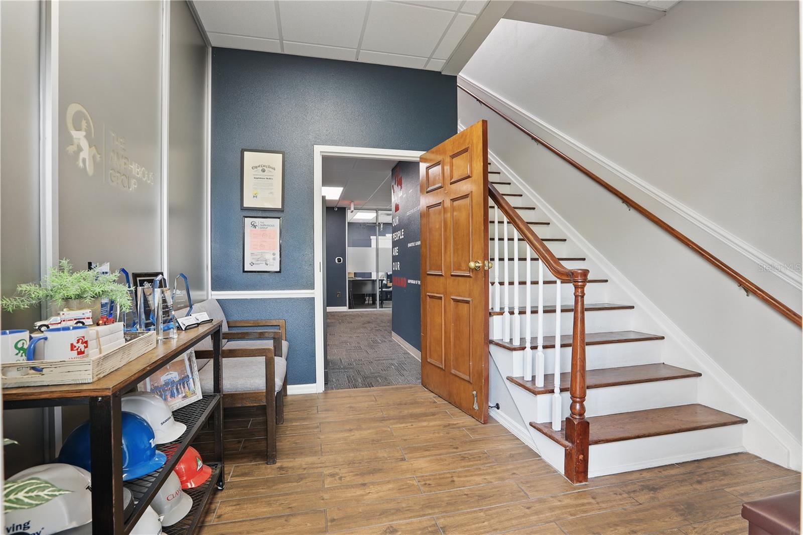 Image 8 of 25 For 5639 Hansel Avenue