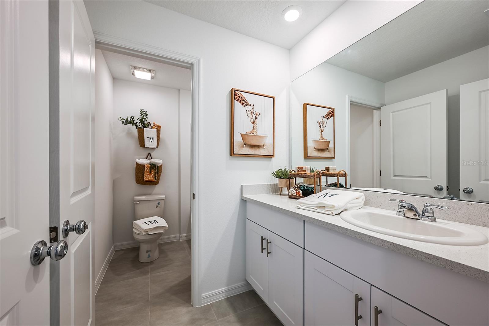 Image 18 of 36 For 7677 Gemstone Street