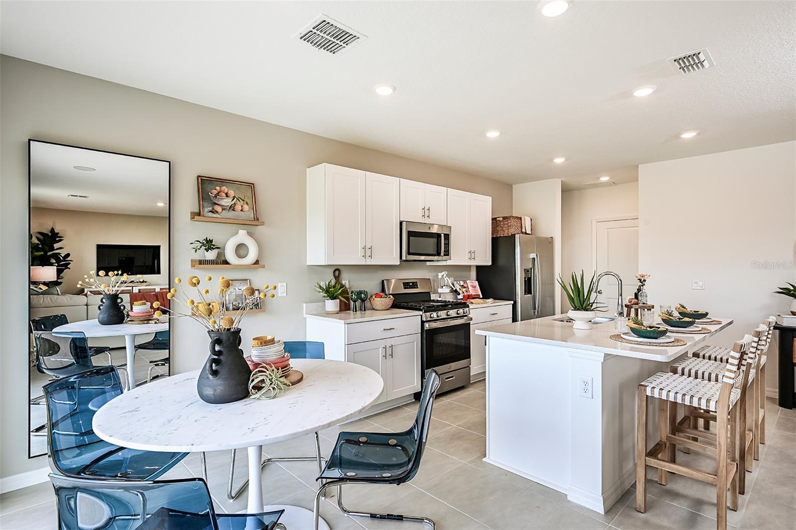 Image 3 of 36 For 7677 Gemstone Street