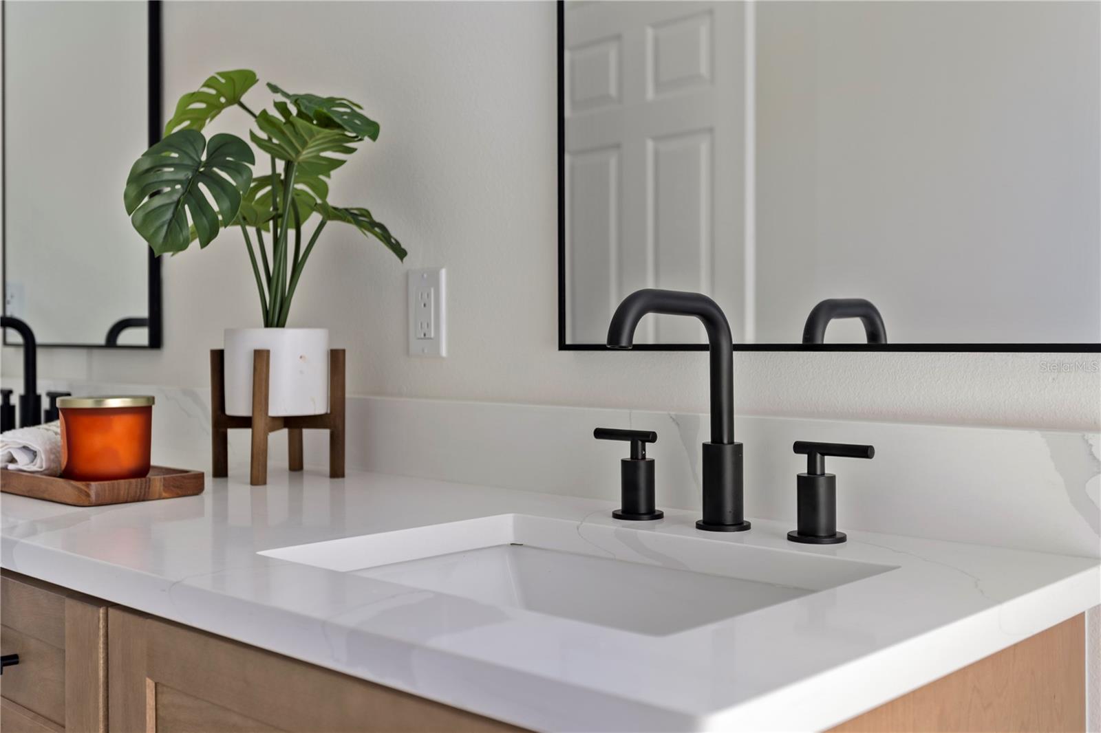 Image 18 of 33 For 1566 Oak Lane