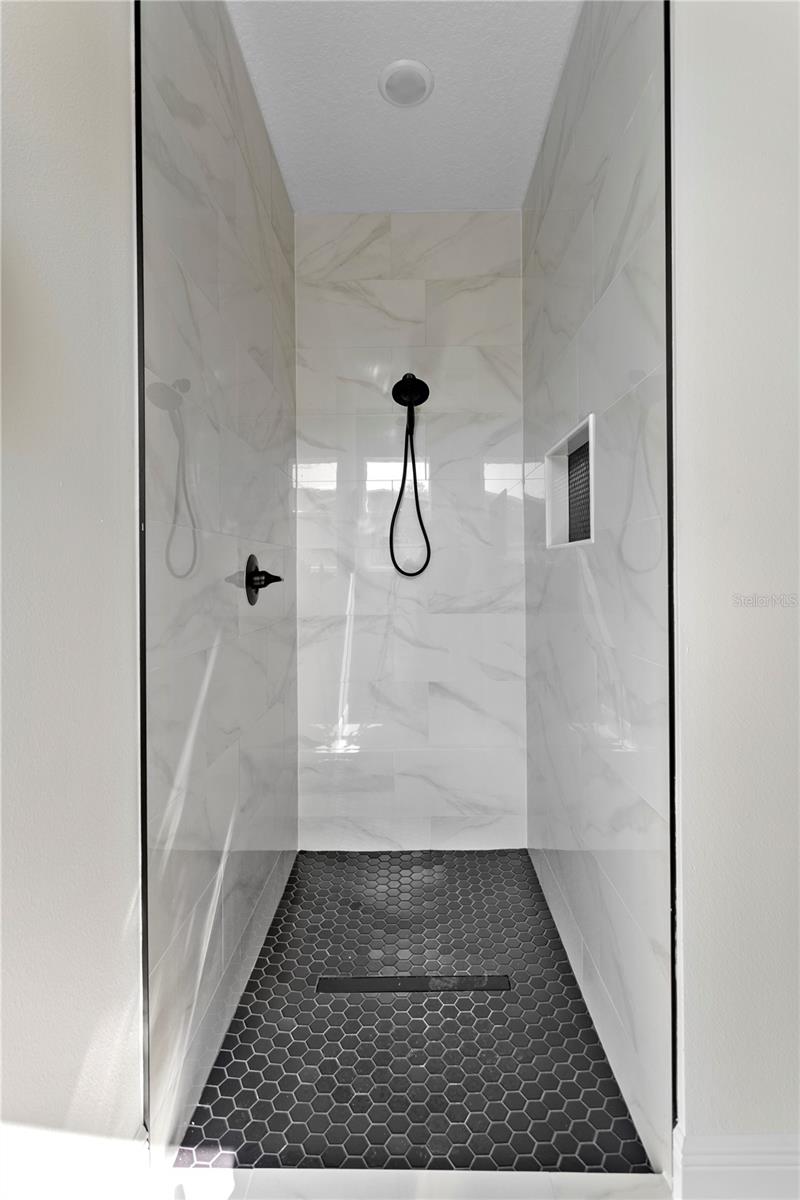 Image 19 of 33 For 1566 Oak Lane