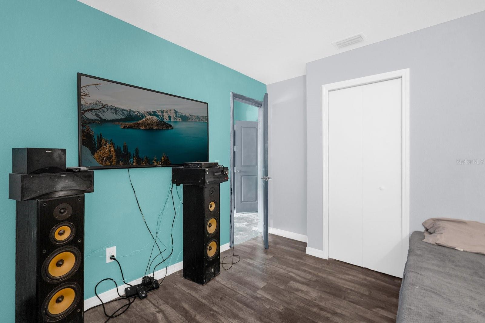 Image 10 of 13 For 514 Ellison Parkway