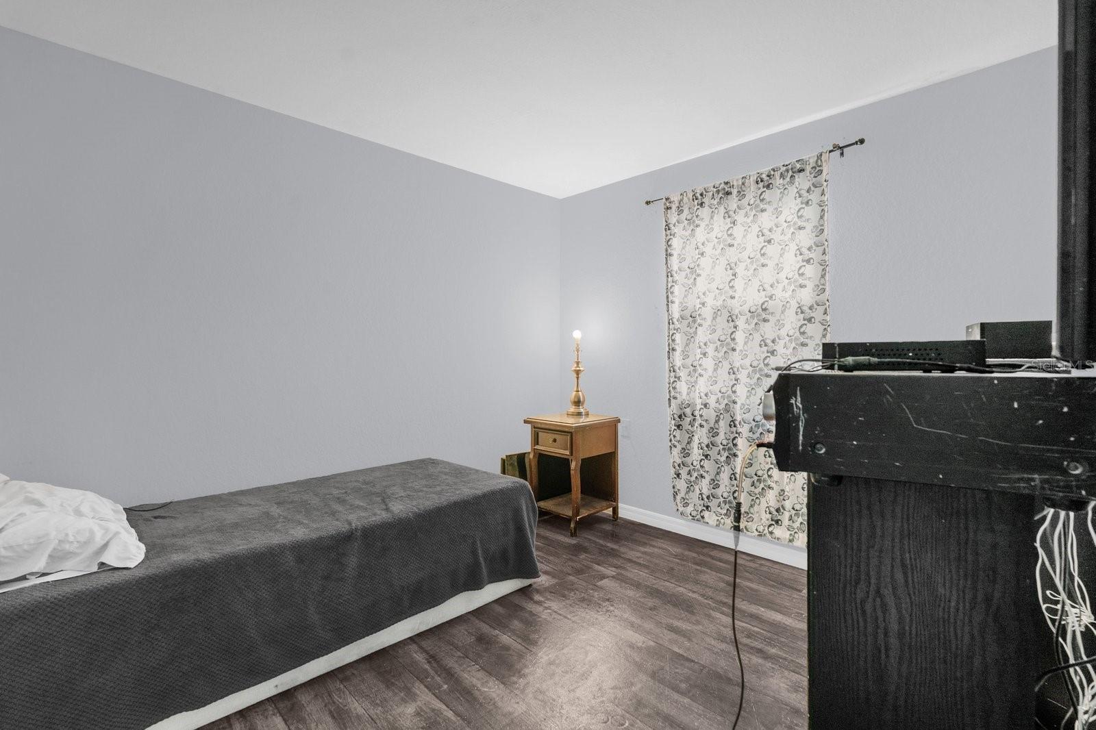 Image 11 of 13 For 514 Ellison Parkway