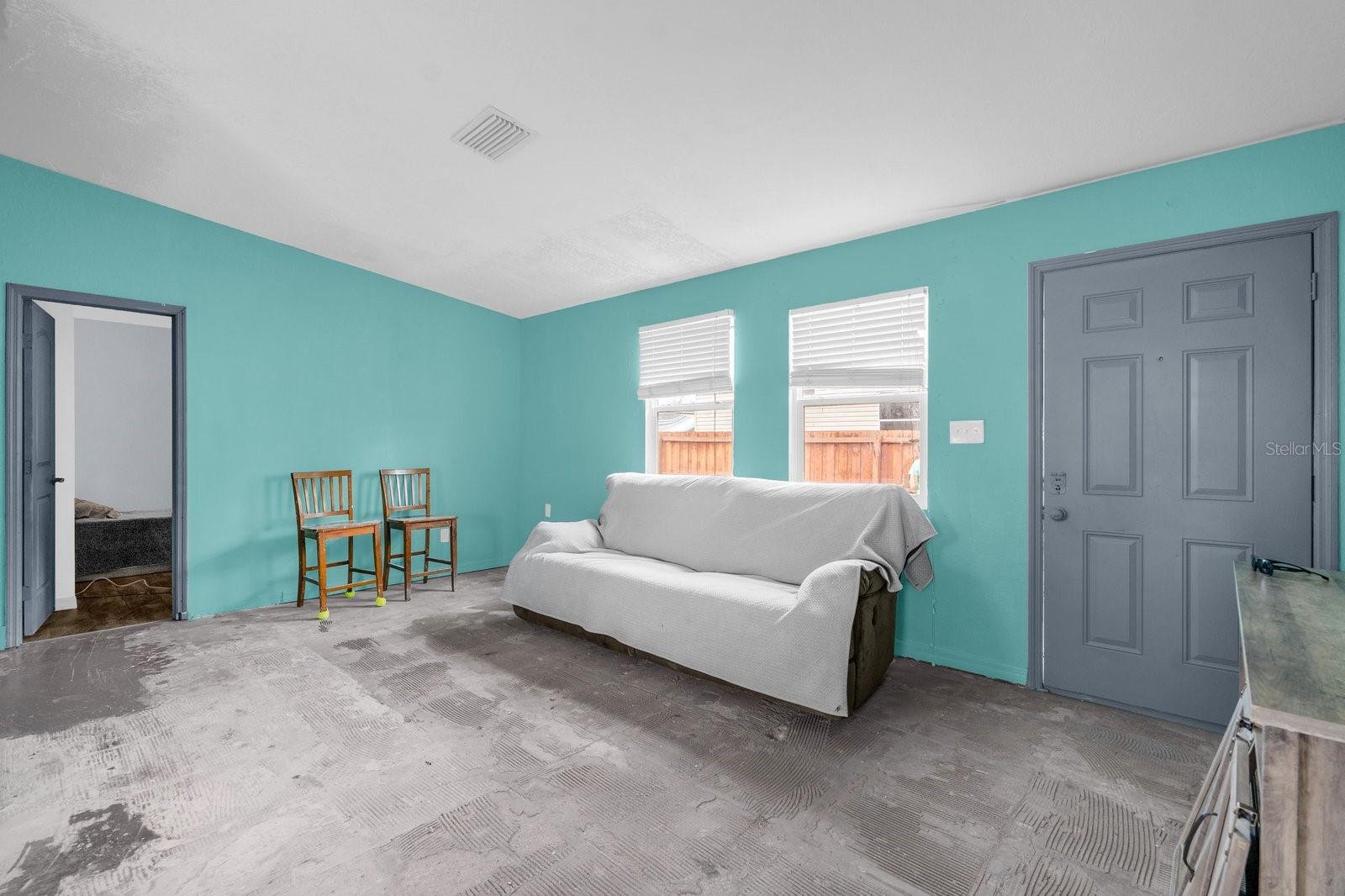 Image 5 of 13 For 514 Ellison Parkway