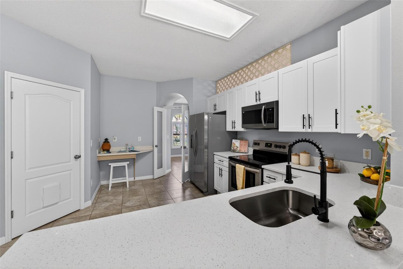 Image 12 of 45 For 1850 Emerald Green Circle