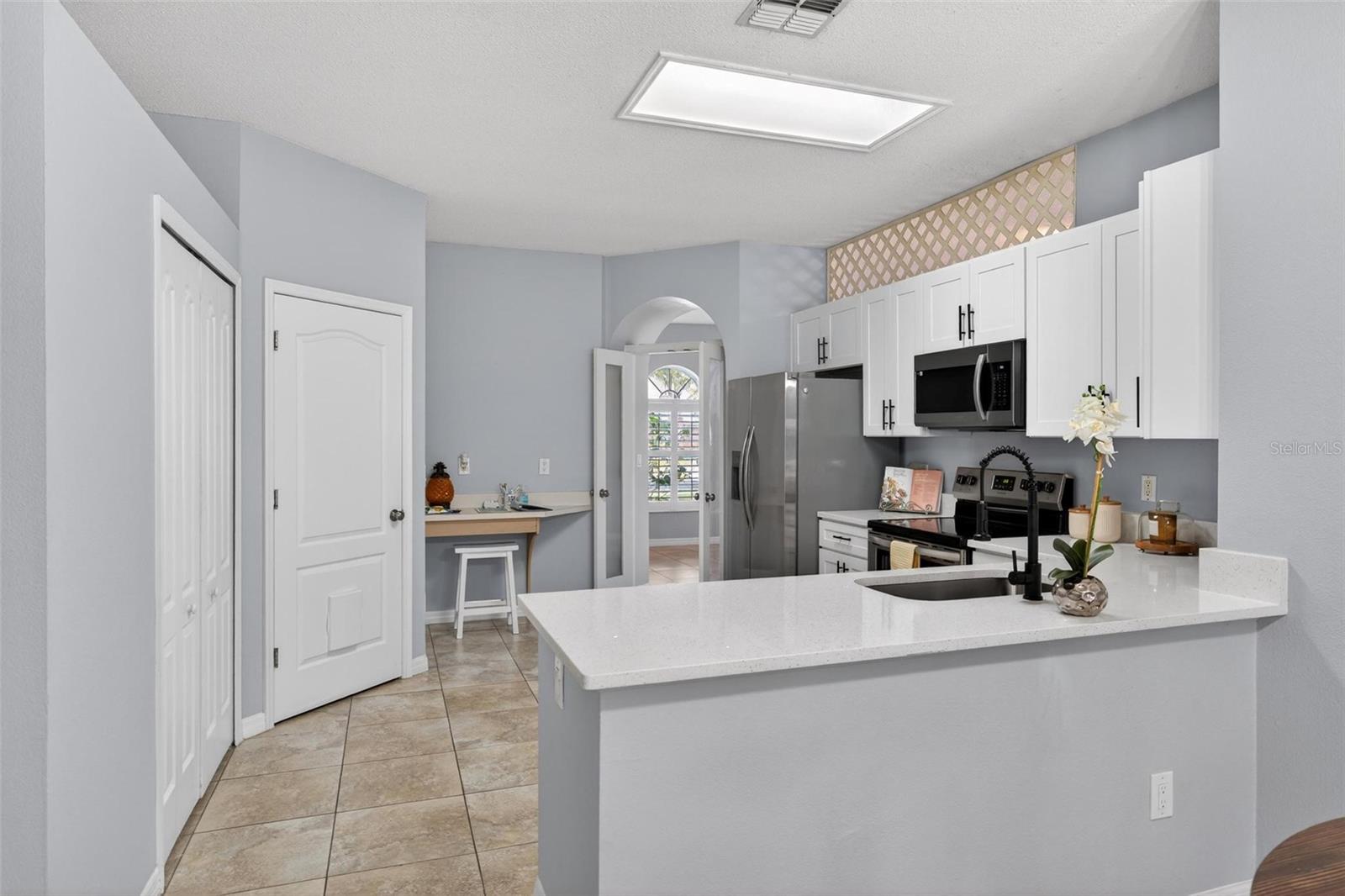 Image 13 of 45 For 1850 Emerald Green Circle