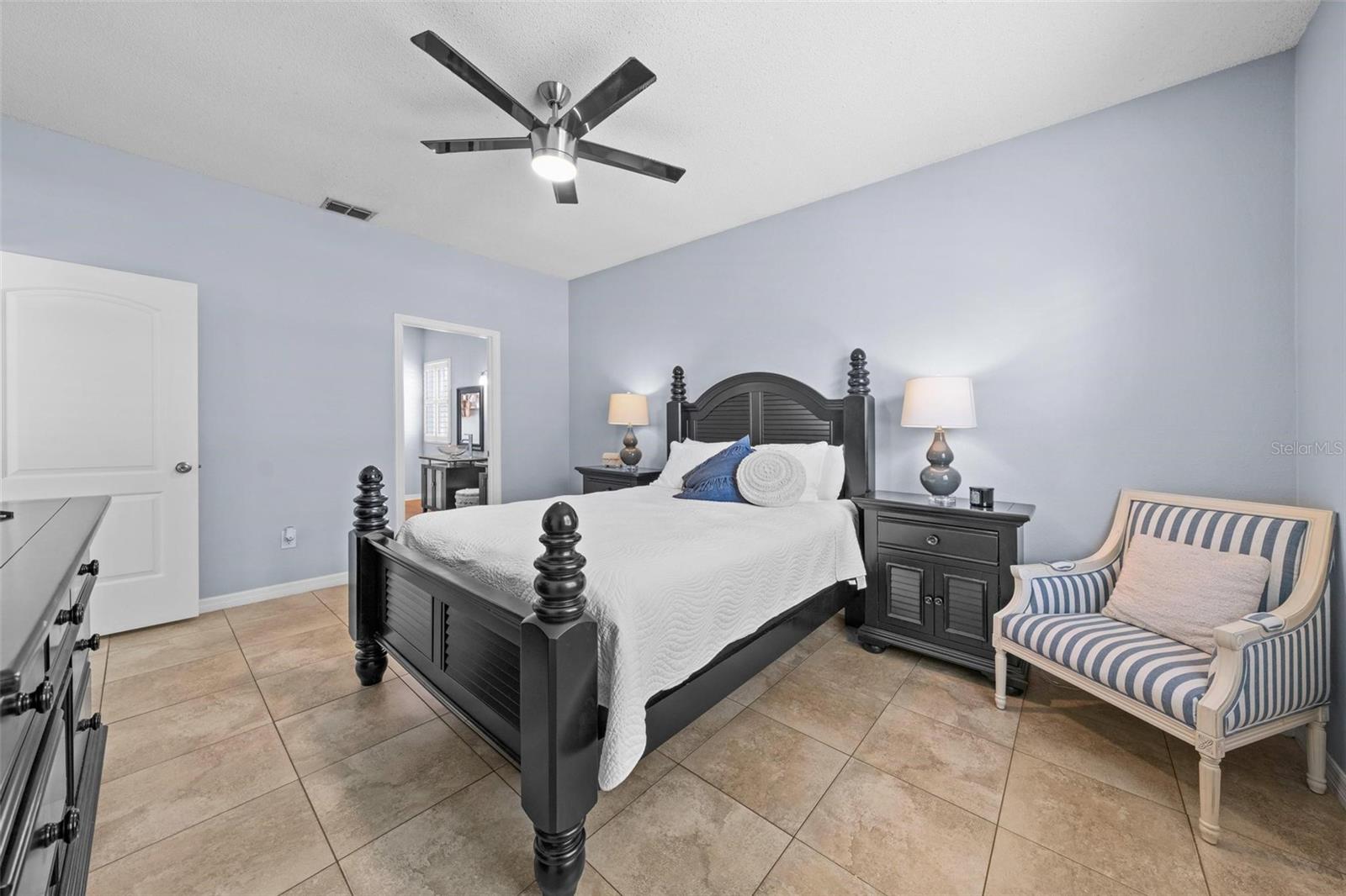 Image 27 of 45 For 1850 Emerald Green Circle