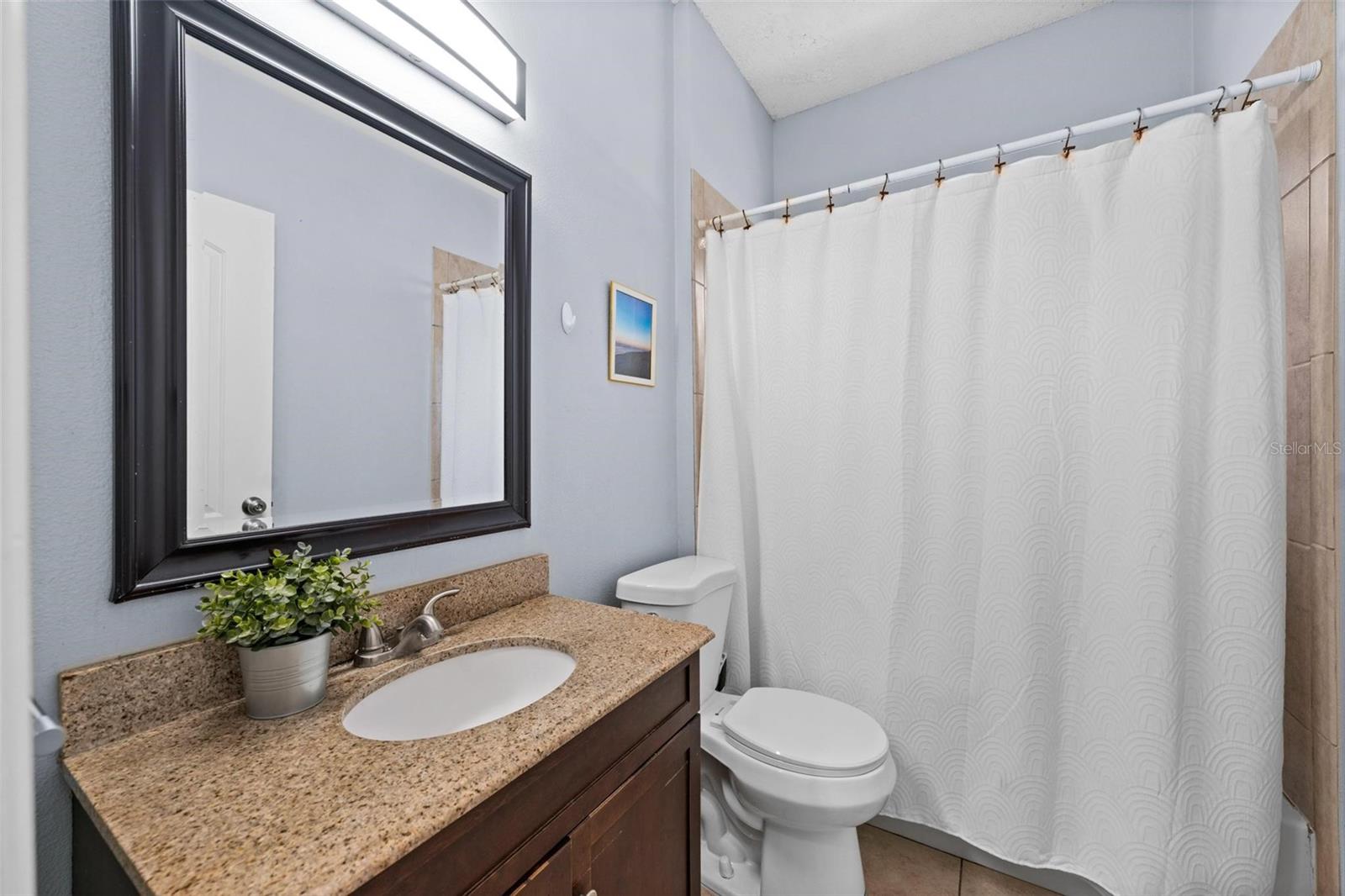 Image 37 of 45 For 1850 Emerald Green Circle